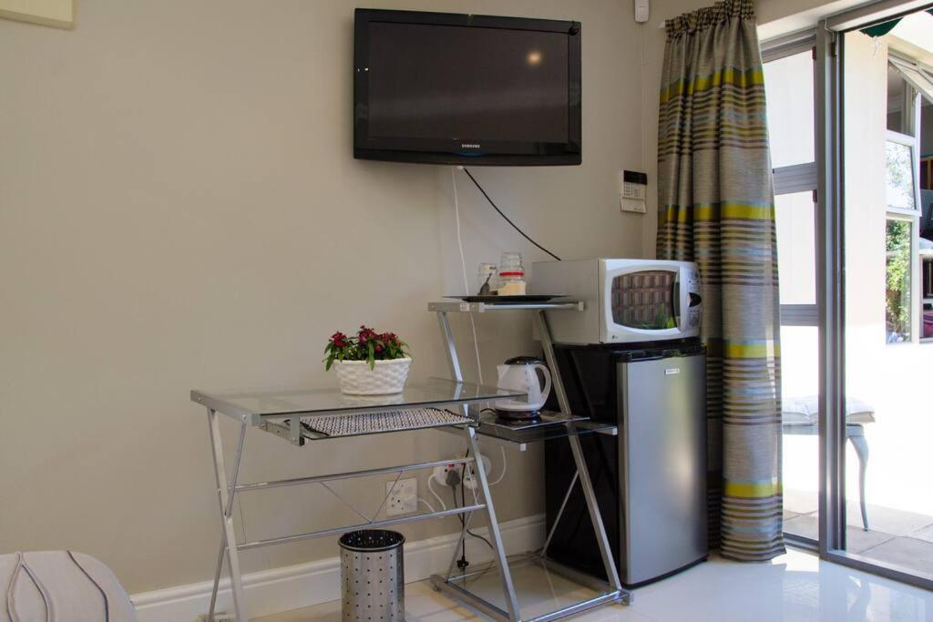Echo Friendly Sunny Contemporary Garden Flat Apartment Cape Town Luaran gambar